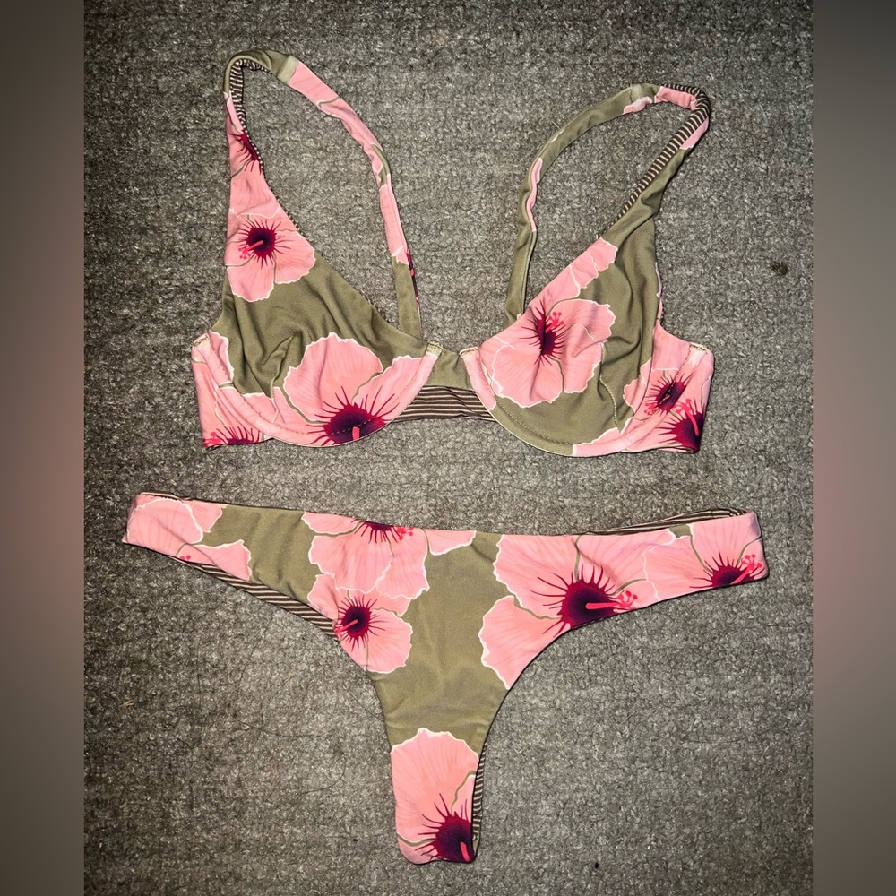 Acacia Islet set